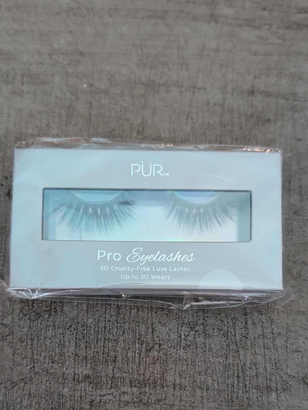 PÜR Pro Eyelashes 3D Cruelty Free Luxe Lashes